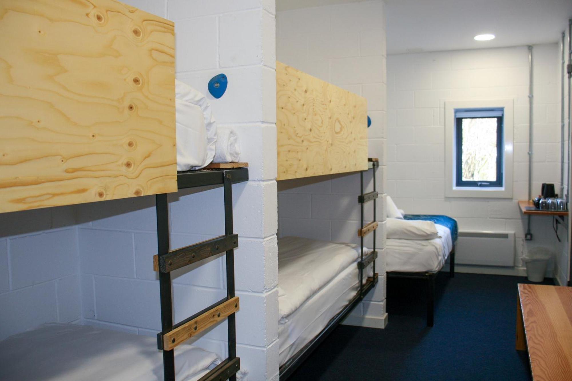 The Base Camp Hotel, Nevis Range フォート・ウィリアム エクステリア 写真